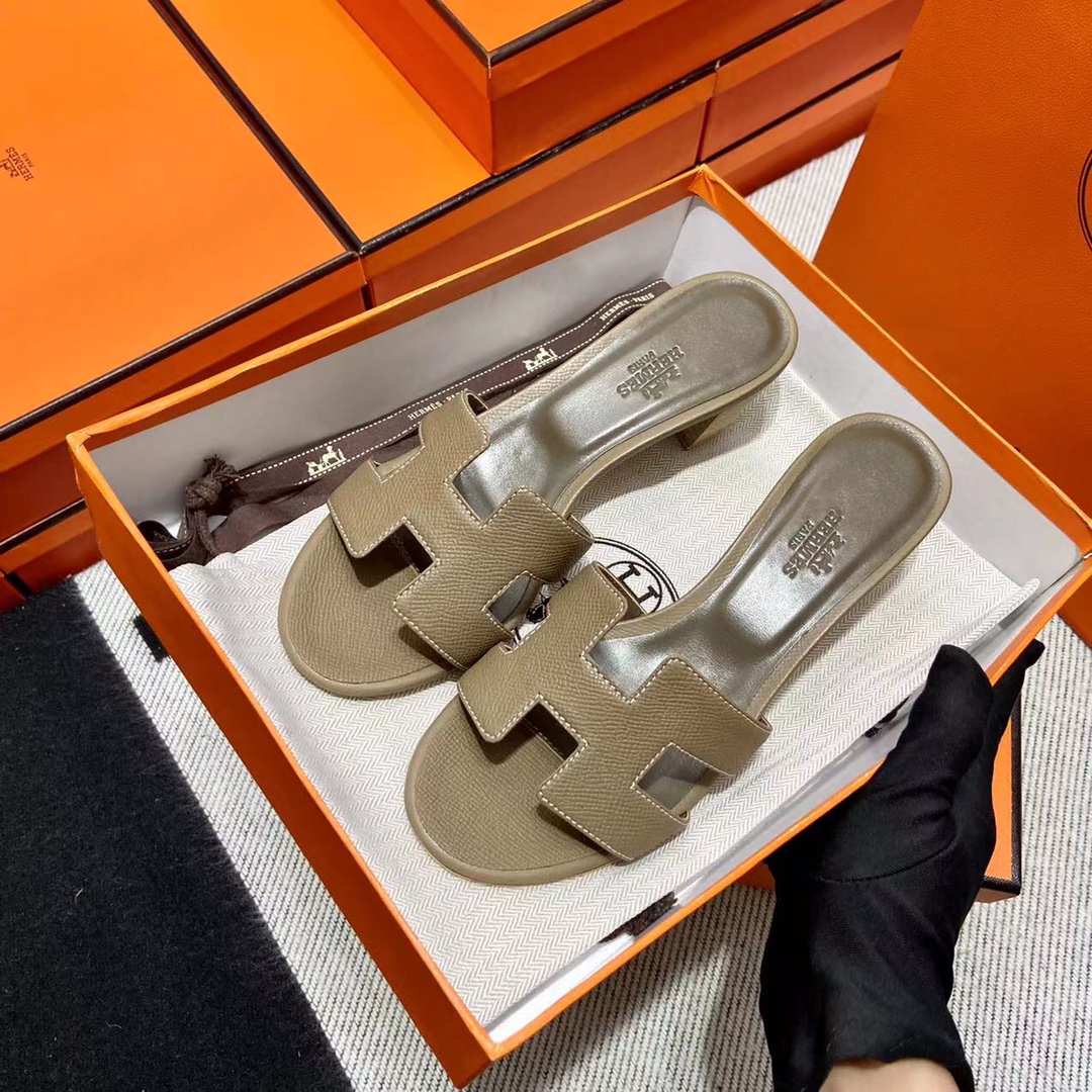 에르메스 올수공 오아시스 슬리퍼 샌들 앱송 50